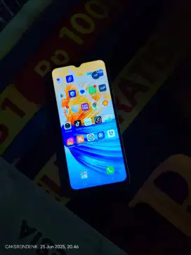 D jual hp Infinix smart. 6