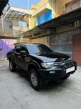 Triton Exceed manual 4x4 Tahun 2011