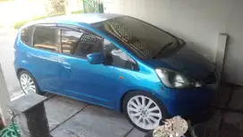 Honda jazz S AT 2010