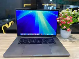 MacBook Pro 2019 16inci Core I7 Ram 16GB SSD 512GB Touchbar Bergaransi