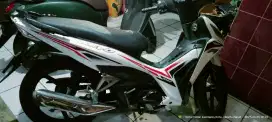 Honda REVO PUTIH X 2016