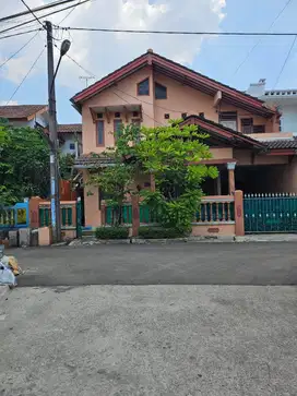 Dijual Rumah 2 lantai