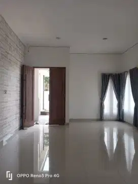 DI JUAL RUMAH - REGENSI MELATI MAS - RUMAH HOOK
