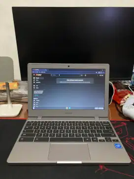Samsung Chromebook 4 Unit & Charger ori 45watt