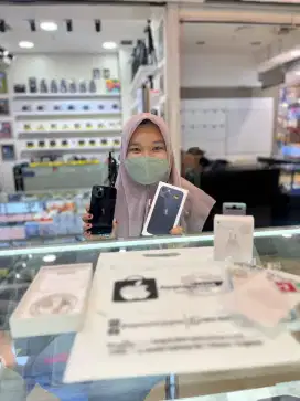iPhone 13 new 8jtaan(DP 0%)