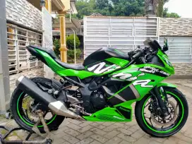 Kawasaki Ninja 250 lengkap sehat mesin segel keterangan detail dibawah