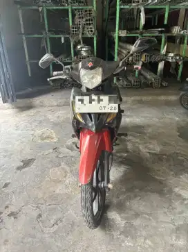 Honda revo merah hitam