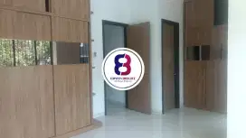 Dijual Rumah Hoek di Discovery Residence sektor 9 Bintaro