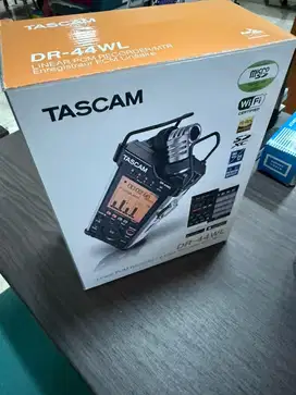 TASCAM DR-44 WL  like new