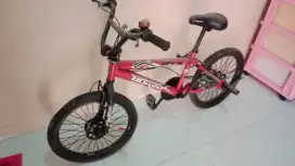 Sepeda BMX United Red