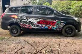 Datsun go panca tahun 2015 (tiga baris)