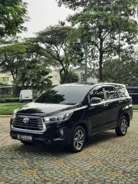 MULUS TERAWAT LIKE NEW ! Toyota Innova 2.4 V AT SOLAR DIESEL 2022