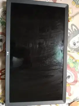 TV LG 24 INCH Kondisi Normal