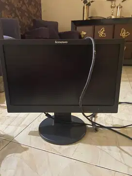 DIJUAL MONITOR LENOVO KONDISI BAGUS JUALL MURAAH