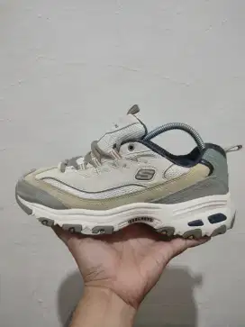 SEPATU SKECHERS DLITE ORIGINAL