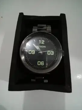 Dijual segera jam tangan nikon original
