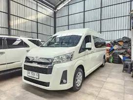 Hiace Premio 2023 km rendah