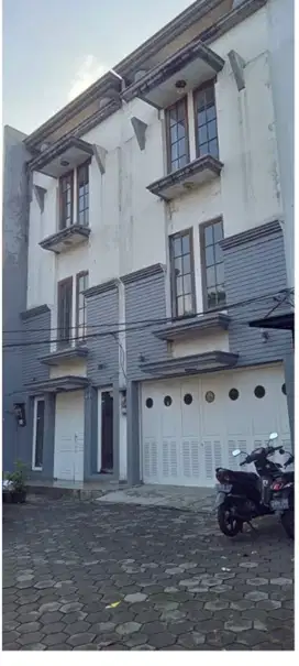 Dijual 2 Rukan Gandeng di Jl. Bangka II, Jakarta Selatan.