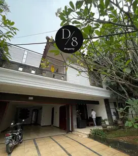 Rumah Simprug. LT.536/LB.800. 6BR. 4Bath. SHM. Harga 30M.