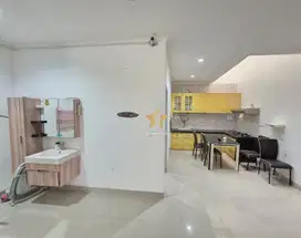 Rumah 4 Kamar Tidur Furnished Ada AC, Kitchen set Dekat Mal SMS