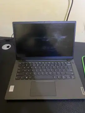 Laptop Lenovo v14 gen 3