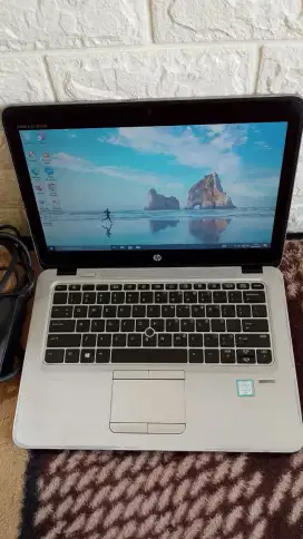 Laptop HP Elitebook 820 G3, Intel core i5 gen 6, RAM 4gb