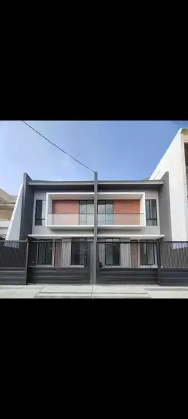 Dijual Rumah Kutisari Indah Baru Gress! Bisa KPR! Dkt Tenggilis!
