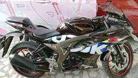 Suzuki gsx R 2017 hitam