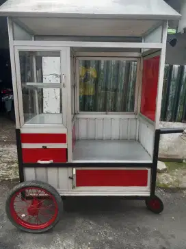 Gerobak full alumunium  ( bekas frid chicken) nego tipis
