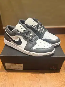 NIKE AIR JORDAN 1 LOW 47.5 / 13 US WHITE/BLACK-IRON GREY