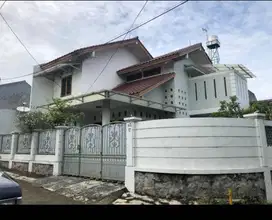 JUAL RUMAH HOEK