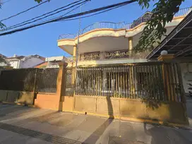 Dijual Rumah Usaha Surabaya Pusat