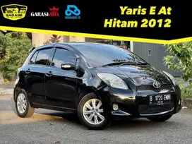 Toyota Yaris E Metik Hitam 2012. City Car Fun To Drive Irit Bertenaga