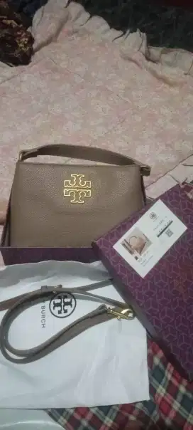 tas slempang merk tory burch