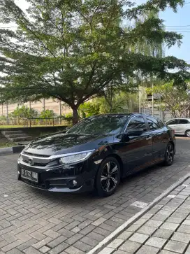 Honda Civic ES Turbo 2016 low KM Bogor