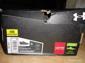 Sepatu Under Armour
