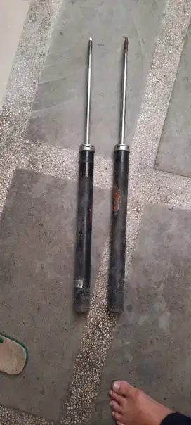 Dijual murah shockbreaker belakang suzuki sx4 scross