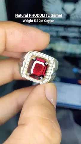 Permata Rhodolite Garnet