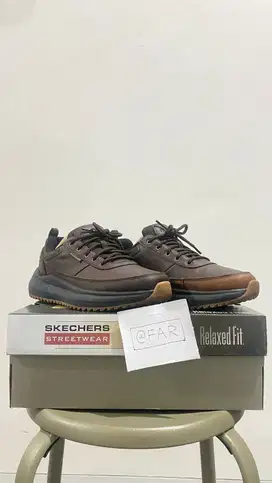 Skechers - Parnell Men's Sneakers - Sepatu Casual Office Looks