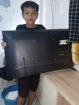 Tv LCD merk LG 32 inc