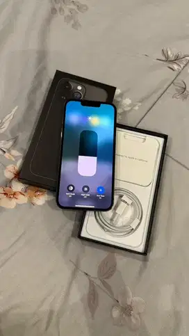 Dijual Iphone 13 Pro 256GB Graphite Lengkap Terdaftar
