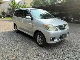 DAIHATSU XENIA 2010