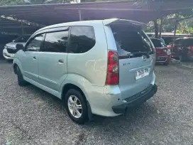 DAIHATSU XENIA 2010