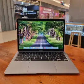 Macbook Air M1, 2020 ~ RAM 8/ SSD 256 ~ GARANSI AKTIF S/D 10 FEB 2026