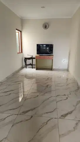 dijual rumah baru 3 lantai di kalideres permai baru renovasi minimalis