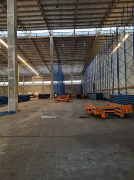 Gudang Cakung Murah ada Loading Dock Parkir Luas