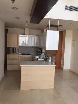 Summit Lantai Sedang Furnished View Timur