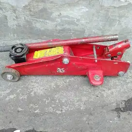 Dongkrak buaya 2 ton