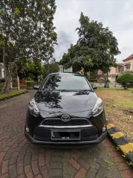 Toyota Sienta AT 2016 Hitam