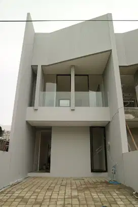 Dijual Rumah Graha Green Garden,Dian Istana Surabaya Barat